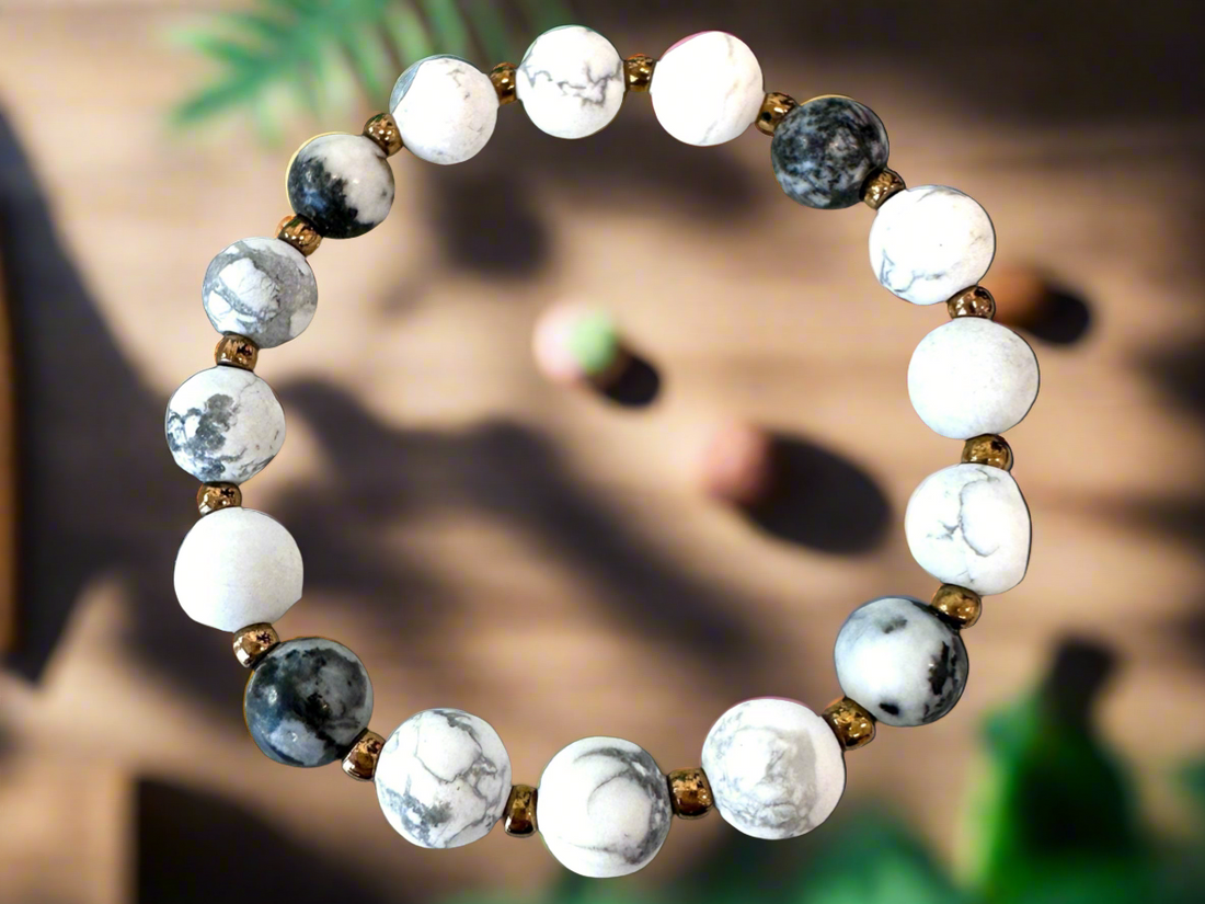 Magnesite beads handmade stretch bracelet  and with seed beads spacers.