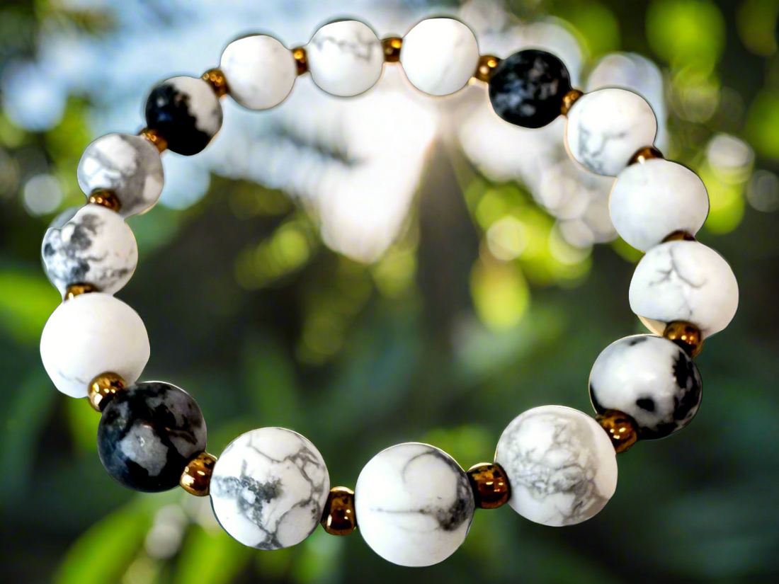 Magnesite beads handmade stretch bracelet  and with seed beads spacers.